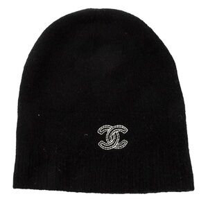 CHANEL 2025 Cashmere Black Knit Hat with CC White Logo